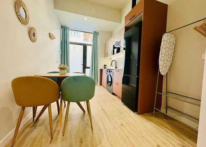 Stylish Near Center Apartamento